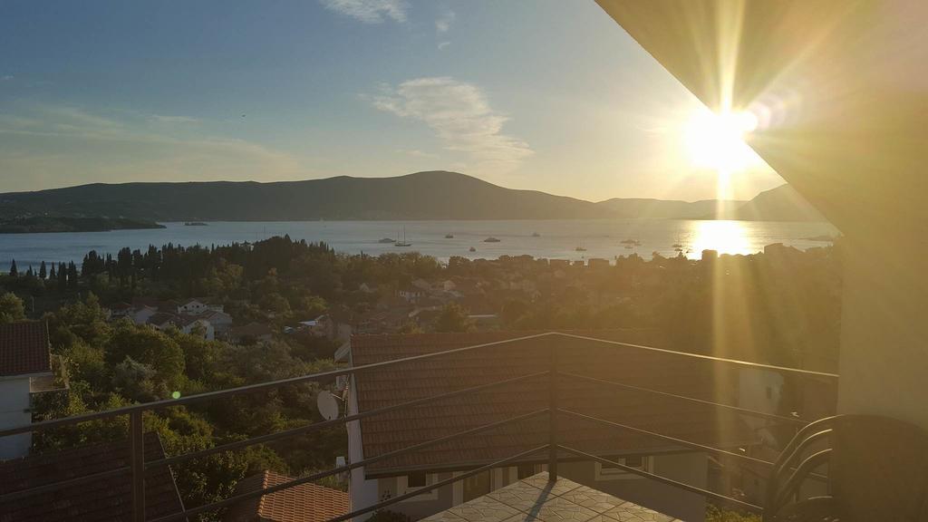 Apartmani Petar Tivat Buitenkant foto