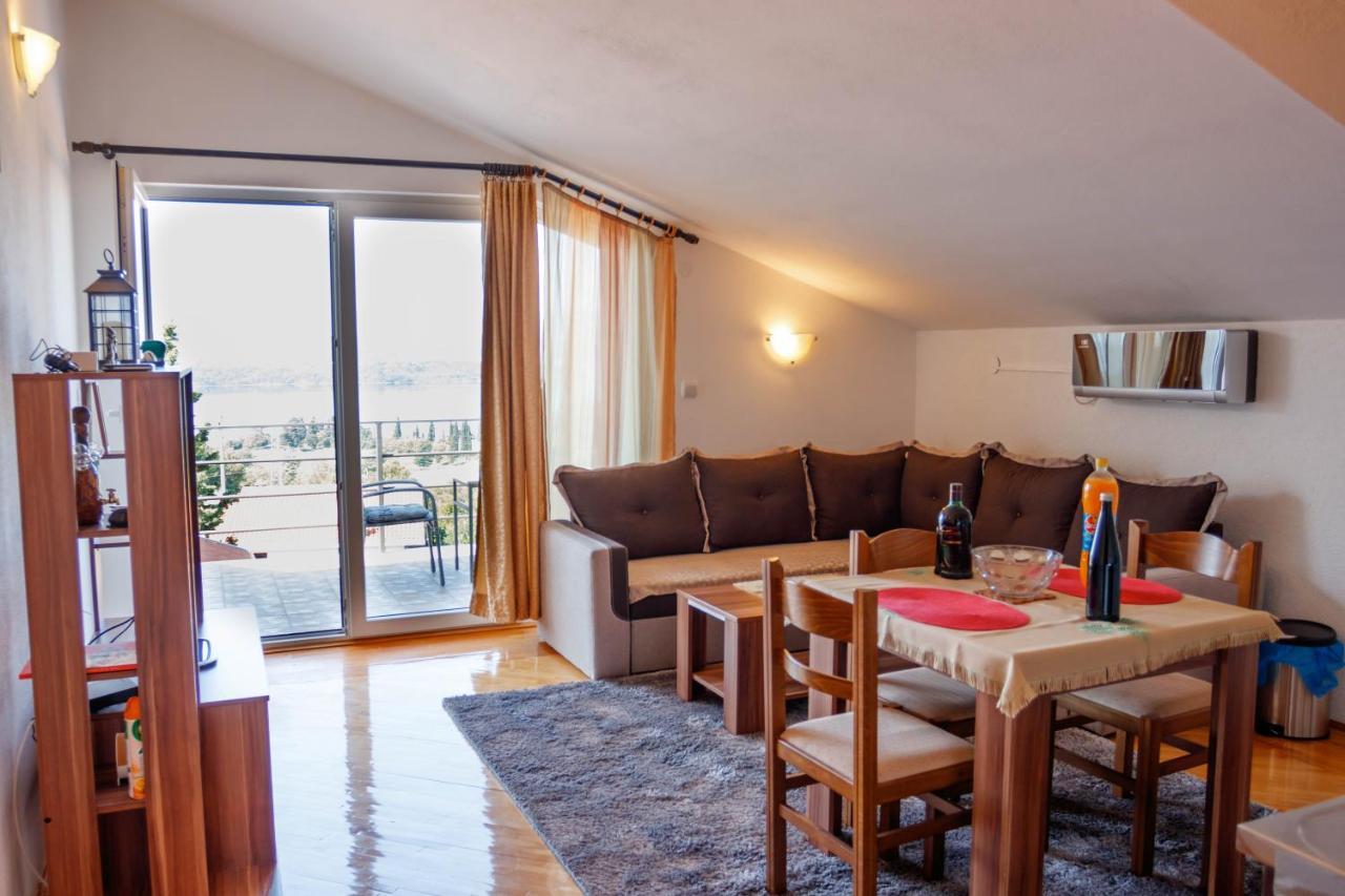 Apartmani Petar Tivat Buitenkant foto